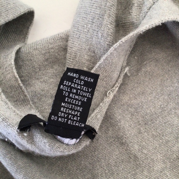 ALFANI GRAY SILK BUTTON DOWN CARDIGAN LARGE - Picture 5 of 7